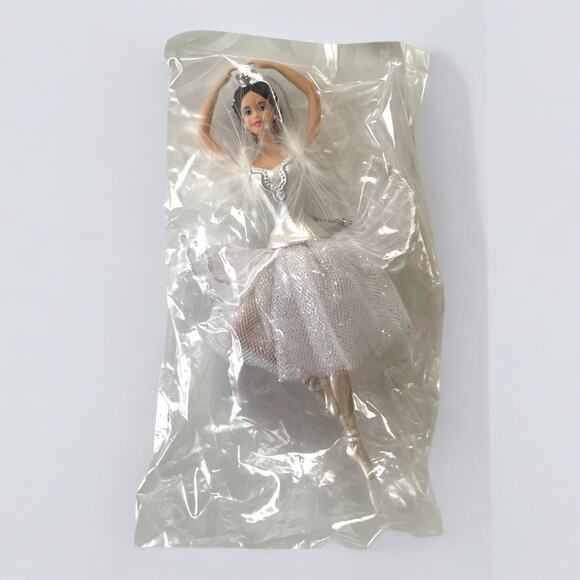 Barbie The Swan Queen In Swan Lake Porcelain Ornament In Box 1998 Avon - Picture 11 of 12